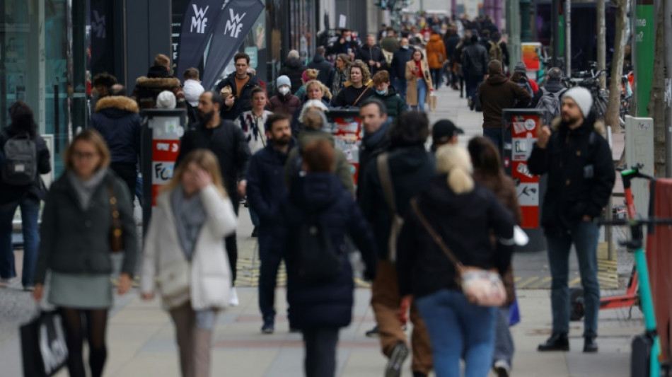 Handelsverband: Verbraucherstimmung steigt - aber keine "echte Erholung"