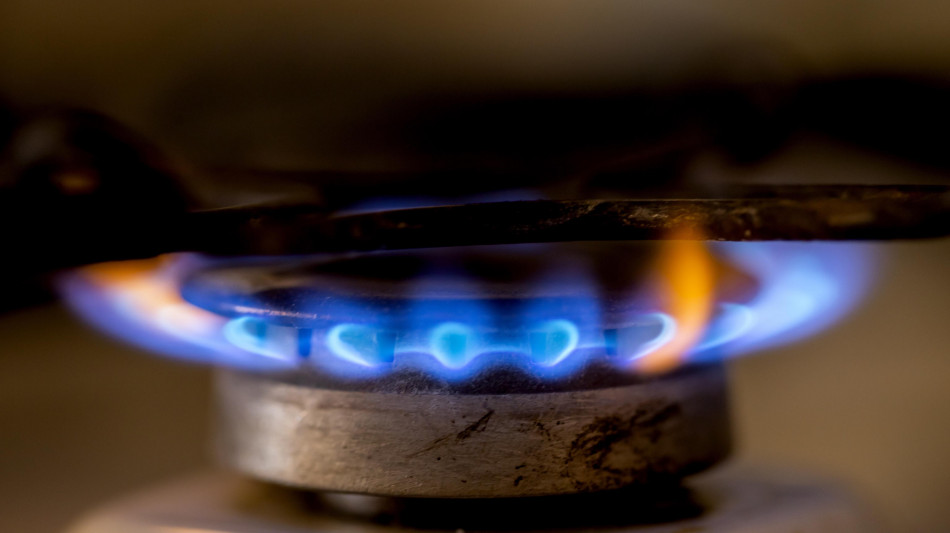 Il prezzo del gas è in calo ma resta oltre i 50 euro