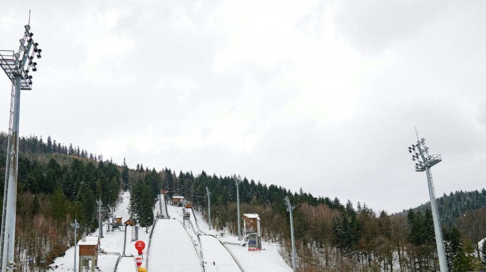 Skispringen in Szczyrk nach fast zwei Stunden abgebrochen