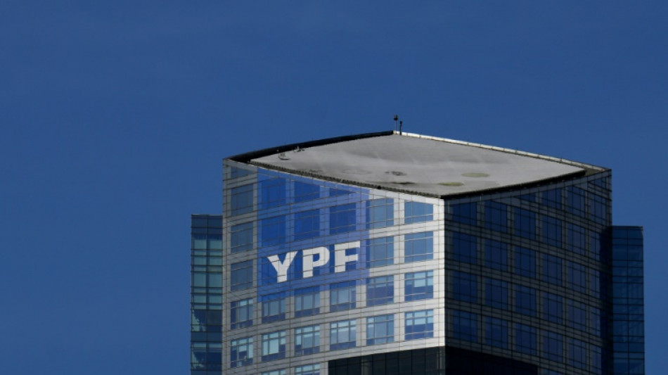 Ações da petroleira argentina YPF sobem 40% em Wall Street após eleição de Milei