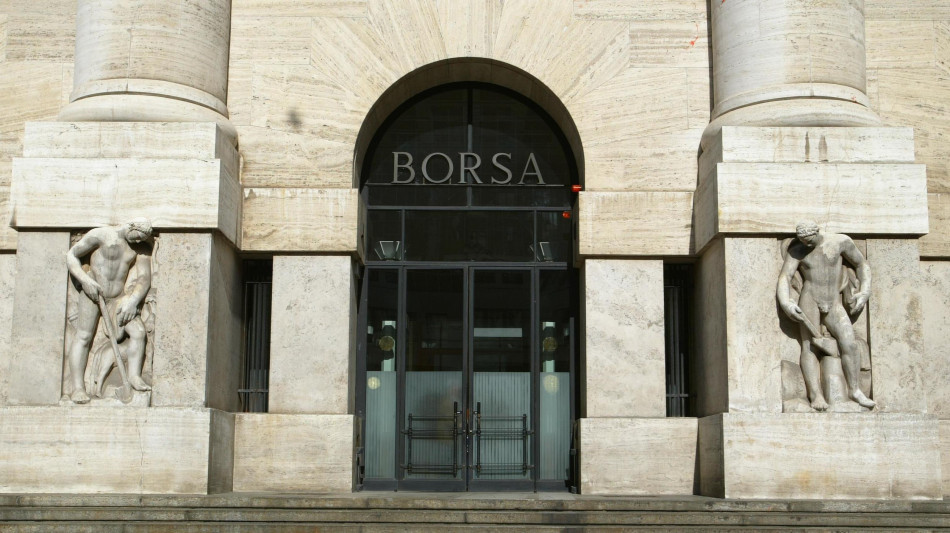 Borsa: Milano apre in rialzo dello 0,29%