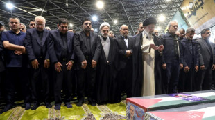 Une foule aux funérailles en Iran du chef du Hamas, appels à la vengeance