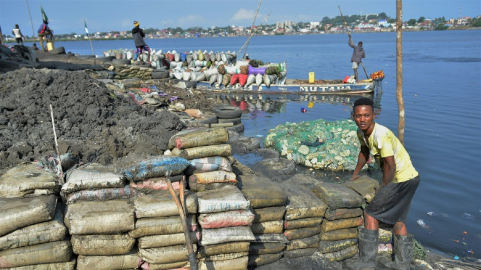 In Sierra Leone, the people fighting the sea to build a home